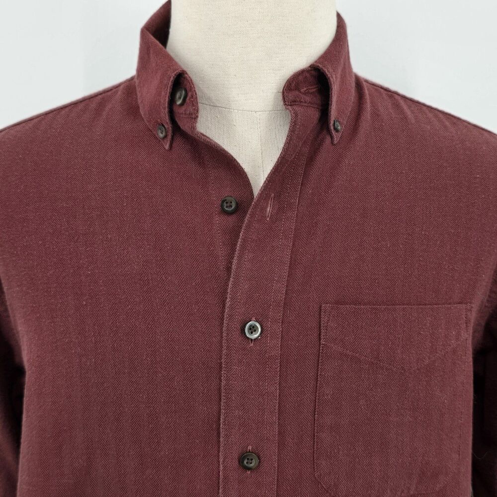 L.L. Bean Maroon Button Down Cotton Men's Shirt Size M
